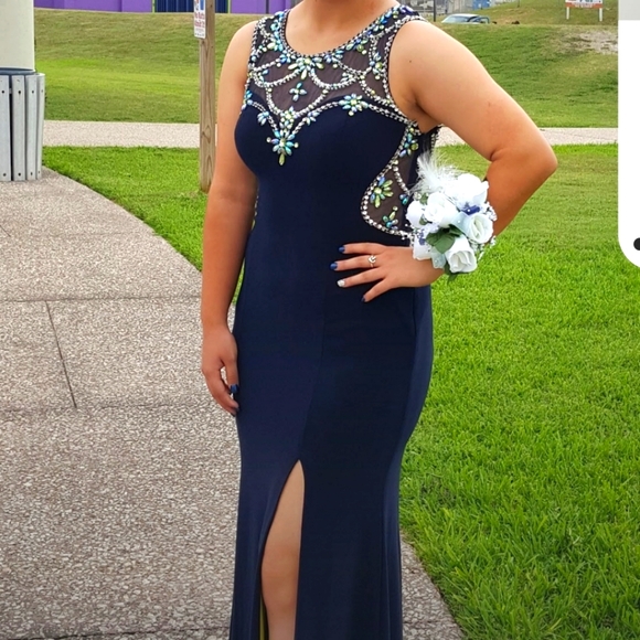 Meet your Posher, Maria - Picture 2 of 5